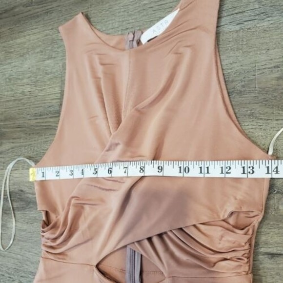 ASTR the Label Pink Cutout Romper Size Small Criss cross Sleeveless Balletcore - Picture 8 of 11